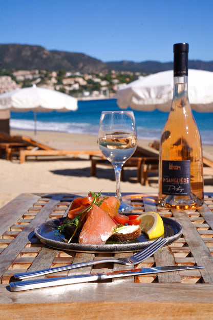 Bouteille de vin rosé Prestige, AOP Côtes de Provence La Londe, certifié Bio et Médaille d&