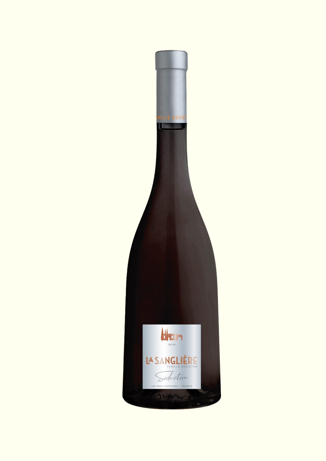 Bouteille de vin rouge Séduction, IGP Méditerranée du Domaine de la Sanglière, un vin souple, fruité et gourmand.